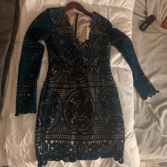 DO + BE Hunter Green Vici Collection Dress - Picture 5 of 5